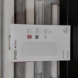 ZAGG Apple iPhone 14 Pro Max InvisibleShield Glass Elite AM Screen Protector